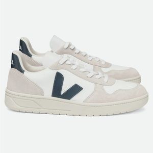 Men’s Veja V-10 Shoes